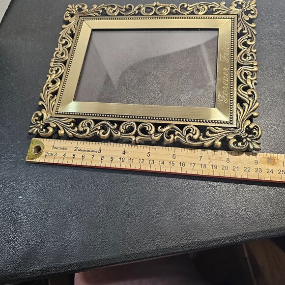 Brass "Forever Friends" Tabletop Photo Frame Ornate Scroll Border Heavy - Picture 9 of 11